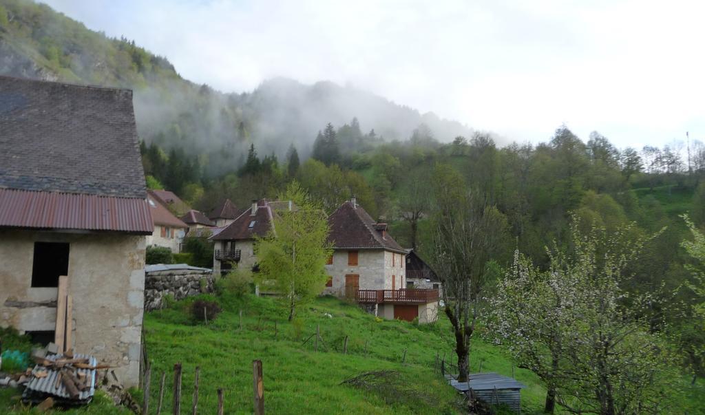 La Chouette A L'Heure Du Pinson Bed and Breakfast Saint-Pierre-d'Entremont  Exterior foto